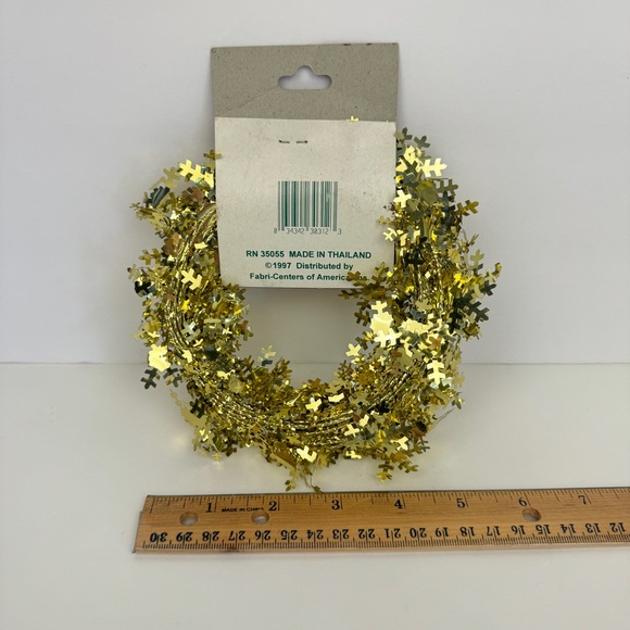 Vtg 1997 25ft Gold Snowflake Garland Wired Santas Workbench Fabri Centers of USA - Picture 4 of 8